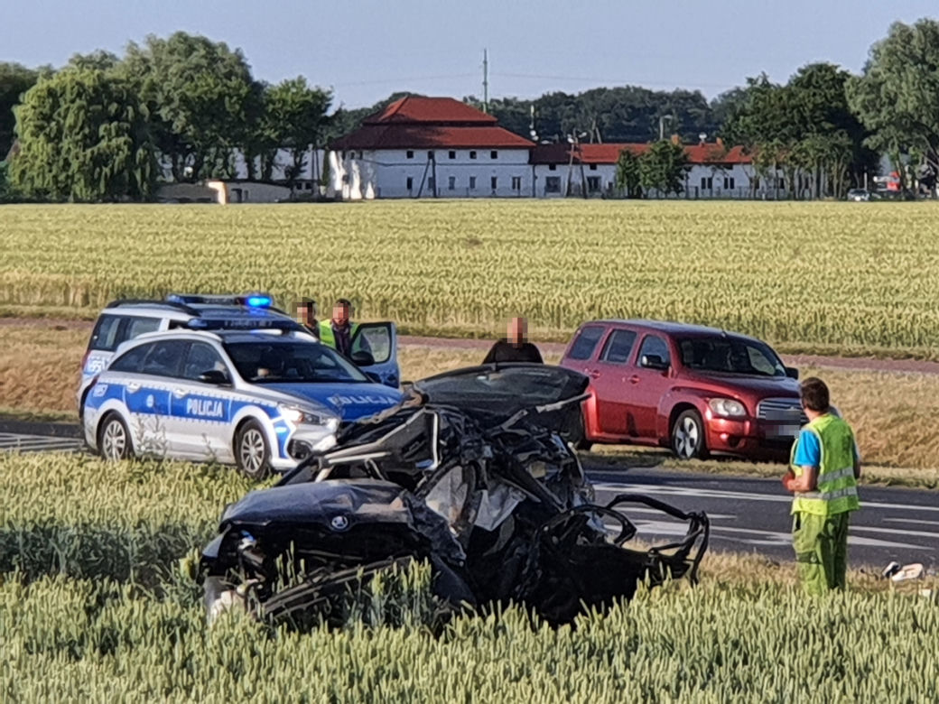 Elżbietów. Potworny wypadek pod Sochaczewem. Nie żyje pięć osób