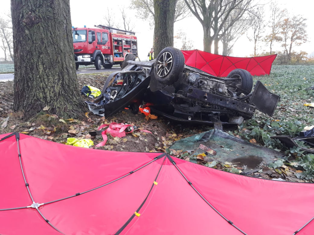 Dwie osoby nie żyją. Tragedia na drodze w pow. kościańskim