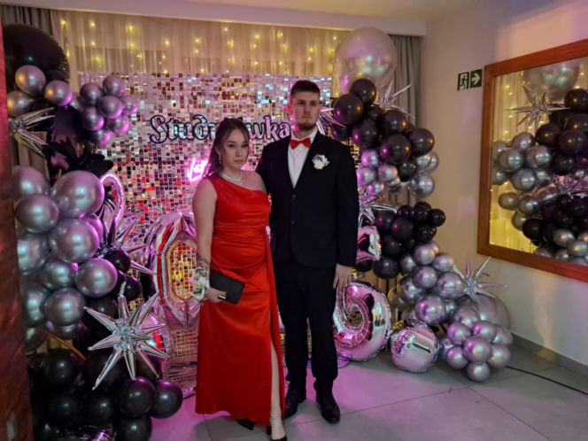 Studniówka 2026 maturzystów ZSTM w Skarżysku-Kamiennej