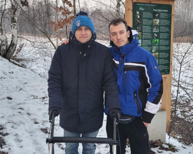 Łukasz Schon uratował z pożaru mieszkańców Chorzowa. Sam potrzebuje pomocy