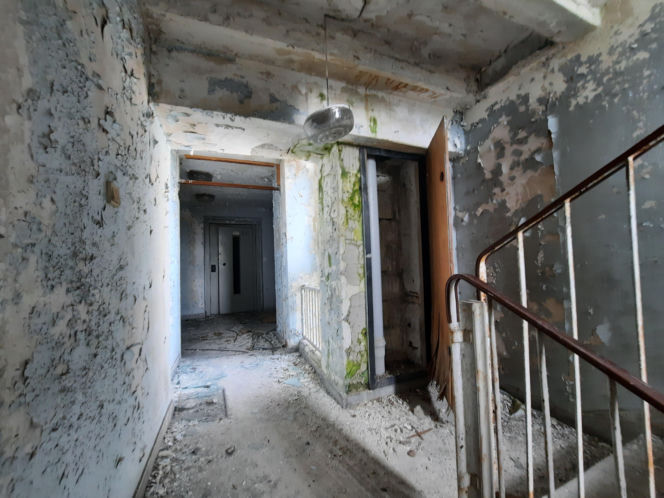 Wnętrze Szpiegowa w Warszawie