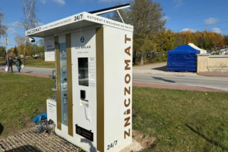 Nowość na cmentarzach w Starachowicach. Znicze kupisz przez całą dobę