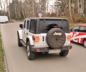 Sławomir Nowak spod aresztu odjechał Jeepem Wranglerem