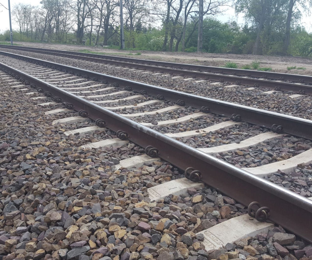 18-latek zginął pod kołami pociagu w Starym Bojanowie