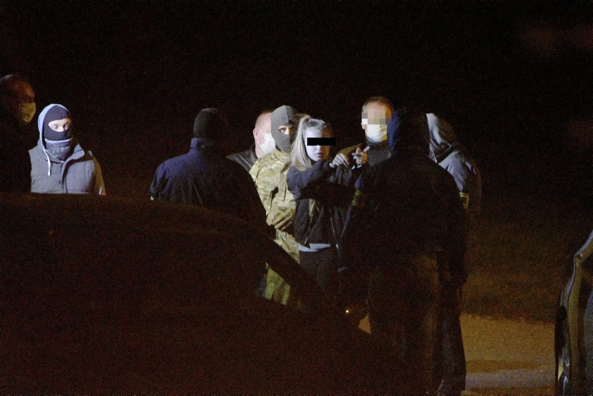 Przyjaciele strzelali do Kornelii, dusili ją i zakopali