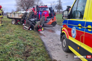Tragiczny wypadek w Dobrocieszu. Nie żyje 25-letni mężczyzna przygnieciony przez ciągnik