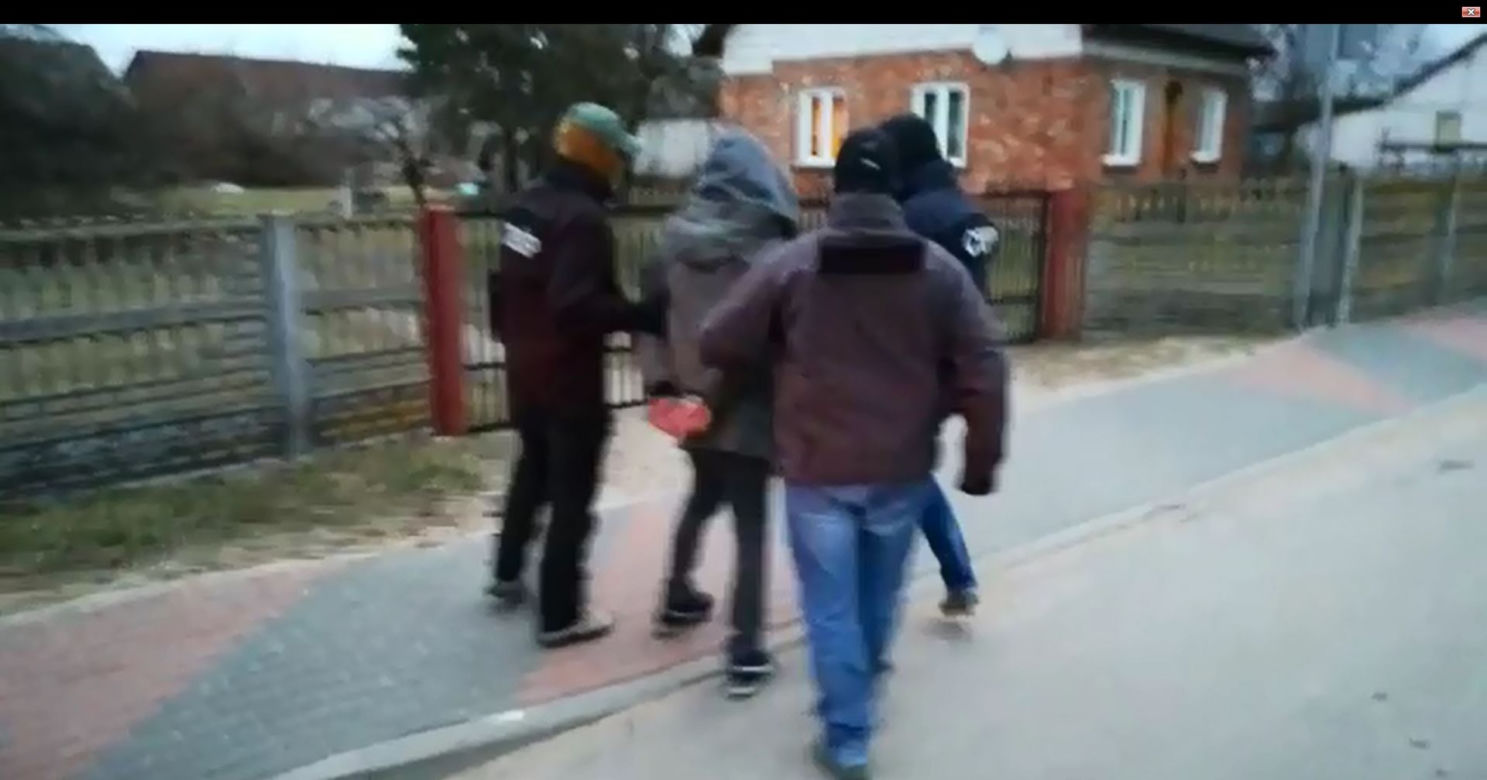 To on porwał Amelkę i jej matkę