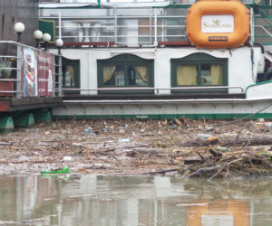 Powódź w Krakowie 24.05.2019: Fala kulminacyjna na Wiśle: zalane bulwary, okropny widok