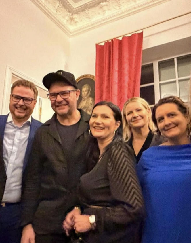 Kożuchowska, Karolak i Ogórek na salonach u księcia. Ciekawy dobór strojów