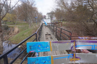 Kładka w Parku Skaryszewskim nieczynna od 2022 roku