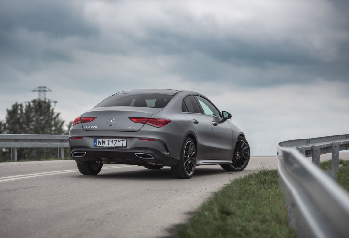 Mercedes-Benz CLA 220 4MATIC 7G-DCT