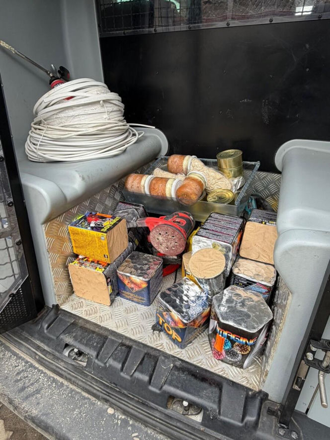 Rozbita szajka włamywaczy – zdjęcia z akcji i przeszukań w Dąbowie Tarnowskiej