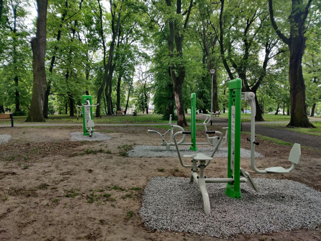 Siłownia pod chmurką w parku im. Hanny Pudlis