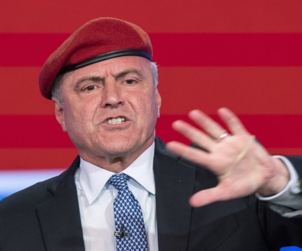 Curtis Sliwa wpadł pod taksówkę
