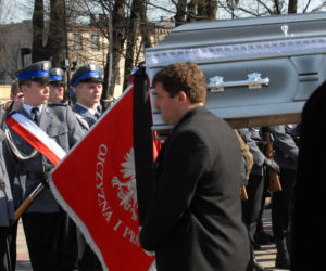 Koszmarna strzelanina w Sieradzu. Strażnik więzienny zabił trzech policjantów. Mija 15 lat od tragedii 