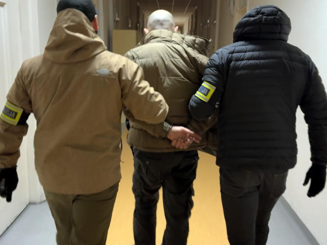 Seria włamań w Warszawie. Policjanci czekali, aż złodzieje opuszczą okradzioną posesję