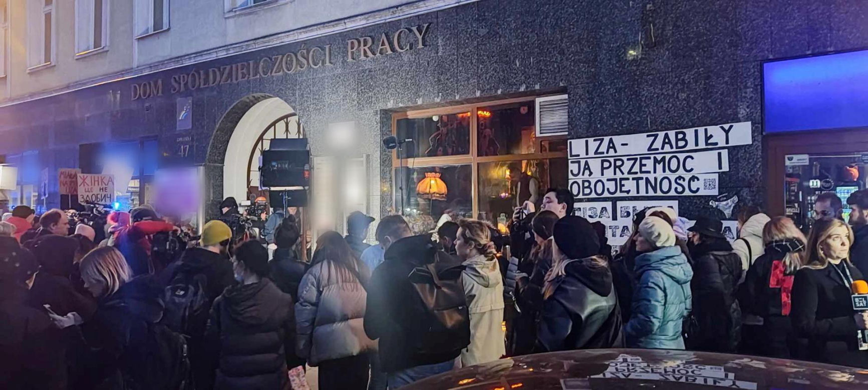 25-letnia Liza zmarła po brutalnym gwałcie. Cichy marsz idzie ulicami Warszawy