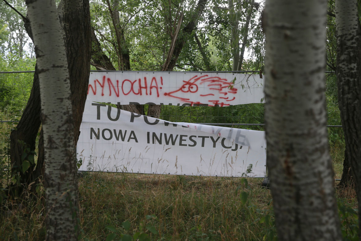 Deweloper będzie budował blok na Psiej Górce. Nie spodobało się to mieszkańcom