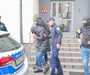 Dzielnicowy st. asp. Bartłomiej Pipka to prawdziwy rekordzista w zatrzymywaniu osób ukrywających się przed wymiarem sprawiedliwości