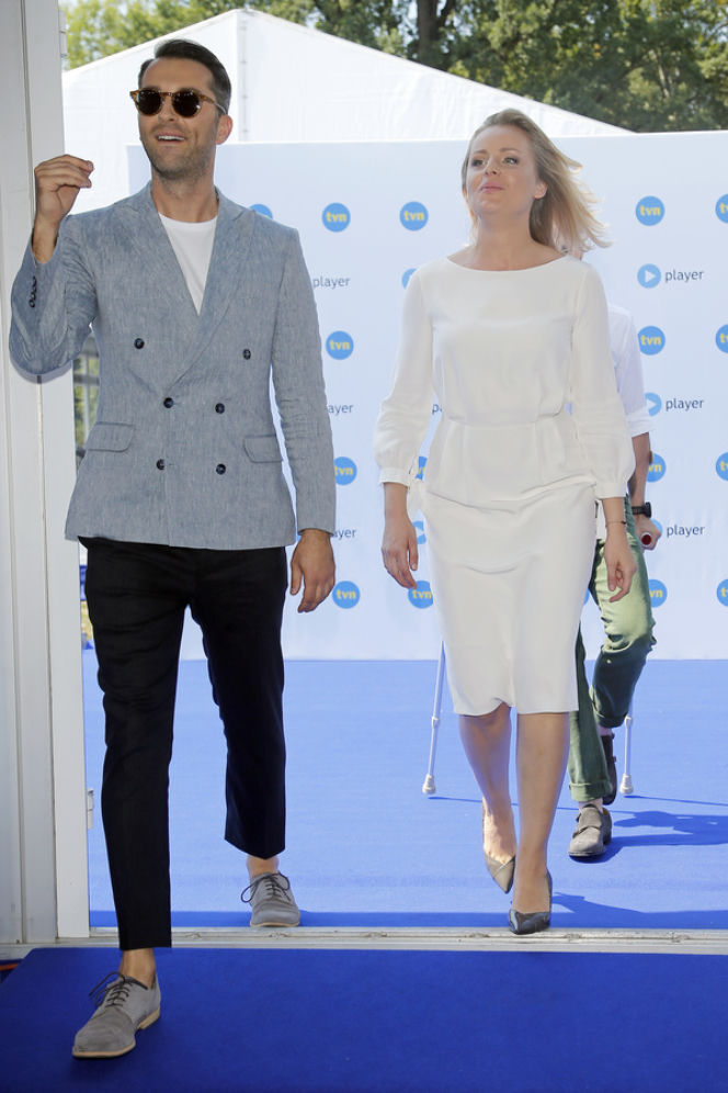 ''Singielka'', Mikołaj (Filip Bobek), Elka (Paulina Chrusciel)