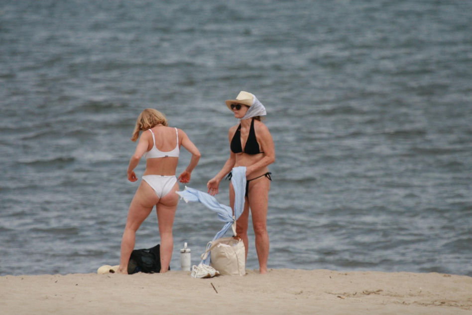 Ewa Skibińska na plaży