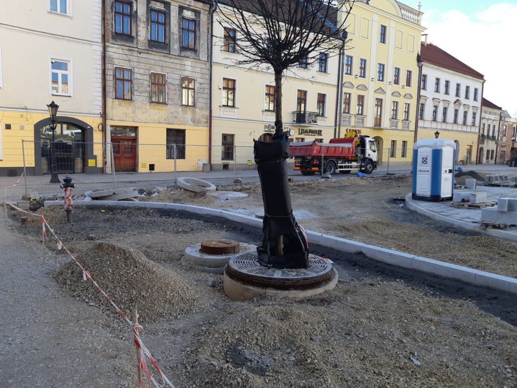 Pracom drogowców sprzyja pogoda