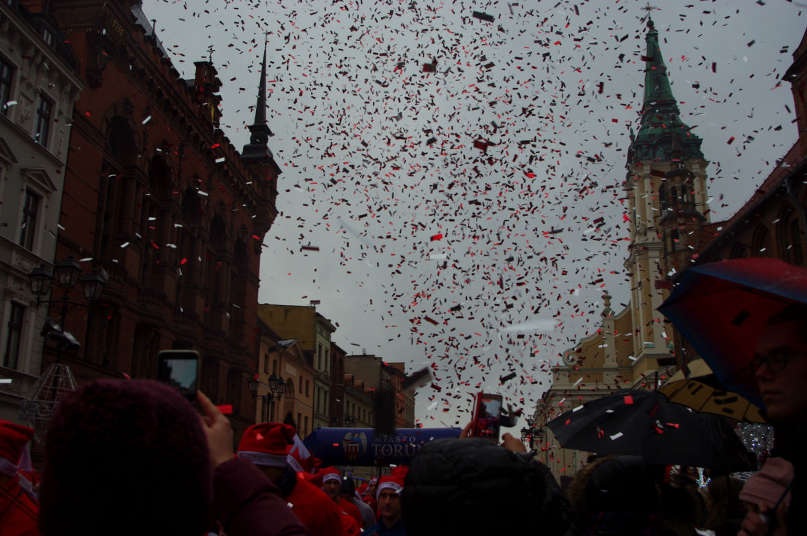 Tak wyglądał 16. Bieg Św. Mikołajów [GALERIA, WIDEO]