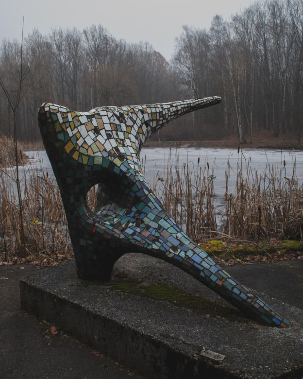 Socmodernistyczny Park Śląski - zdjęcia mozaik, architektury, rzeźb PRL