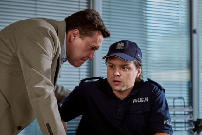 Na Wspólnej odc. 4136. Klusek (Maciej Kobiela), Michał (Robert Kudelski)