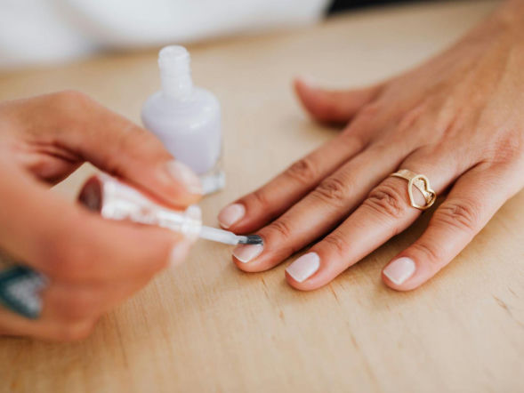 Modne paznokcie na 2026 rok. Kobiety oszalały na punkcie tego wyjątkowego odcienia