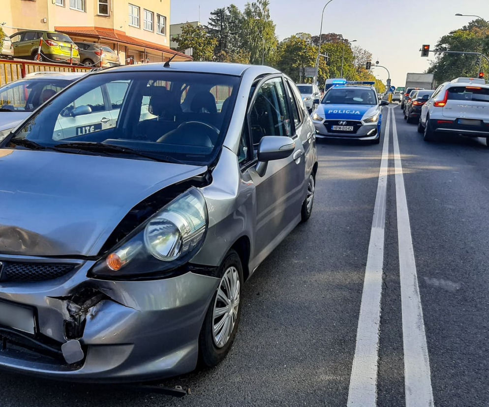 Wypadek na ul. Wasilkowskiej. Zderzenie czterech samochodów osobowych