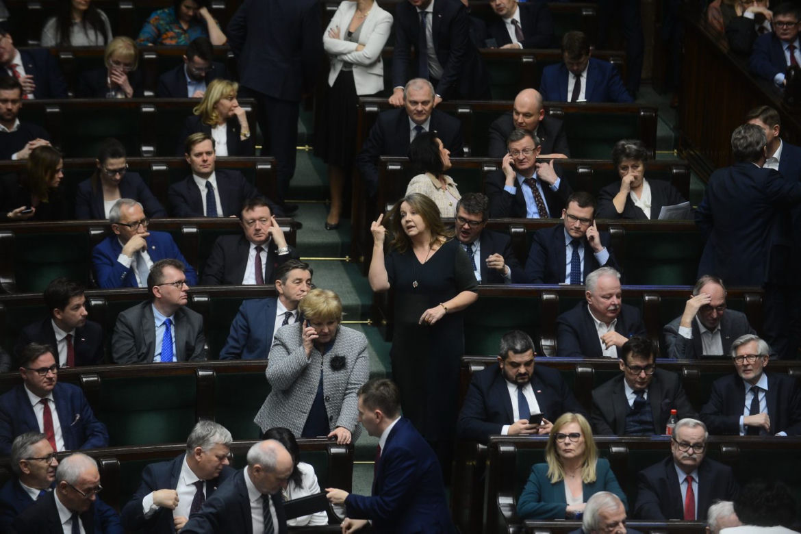 Joanna Lichocka. Przez wulgarny gest straciła pracę u Dudy