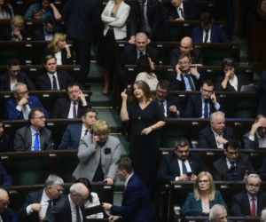 Joanna Lichocka. Przez wulgarny gest straciła pracę u Dudy