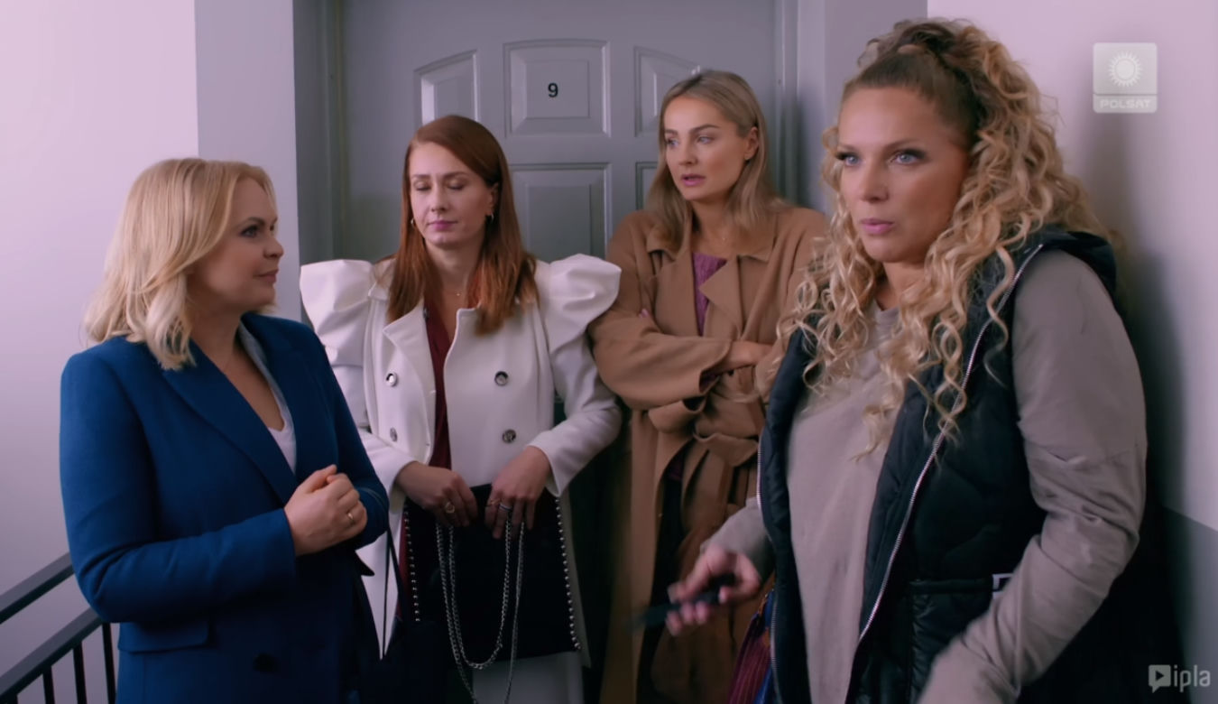 Przyjaciółki 17, odcinek 196, Patrycja (Joanna Liszowska), Inga (Małgorzata Socha), Zuza (Anita Sokołowska), Anka (Magdalena Stużyńska)