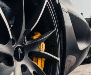 Hubert Hurkacz w McLarenie 720S Coupe