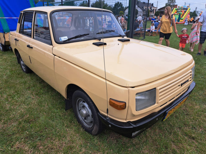 3. Gminny Zlot Zabytków Motoryzacji i Papajów w Ładnej