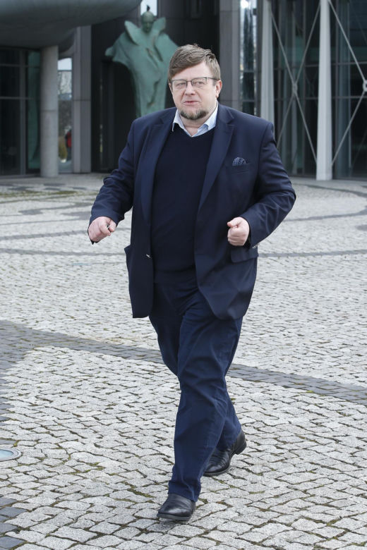 Największe męskie metamorfozy polskiego show-biznesu. Tak wyglądali przed laty