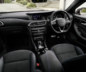 Infiniti Q30