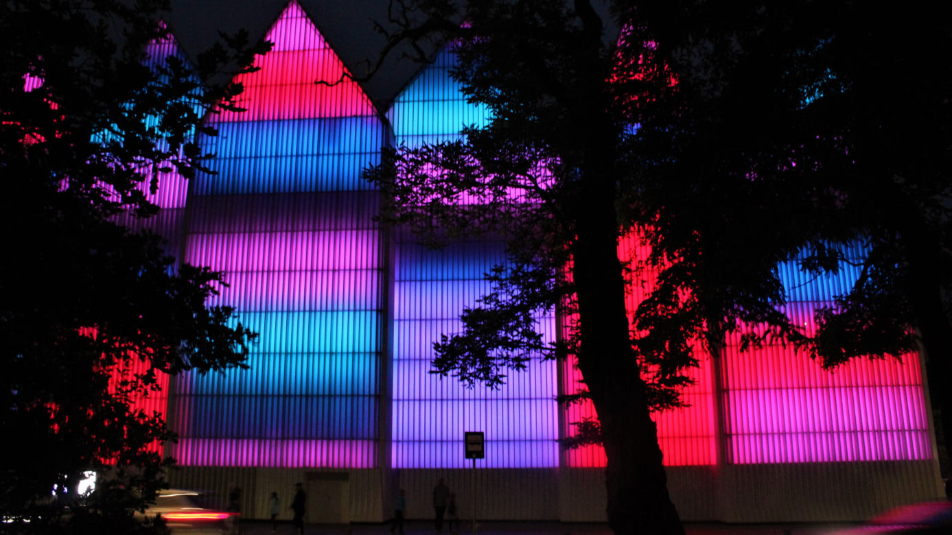 Pokaz iluminacji Filharmonii w Szczecinie z okazji Święta Muzyki