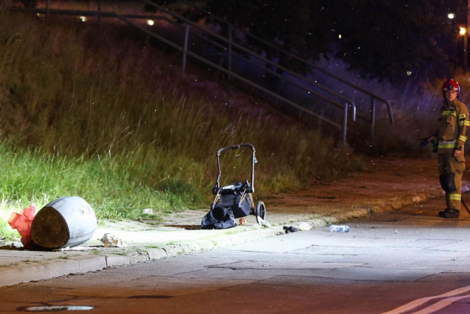 Wypadek w Krakowie. Nie żyją dwie osoby potrącone przez samochód na chodniku