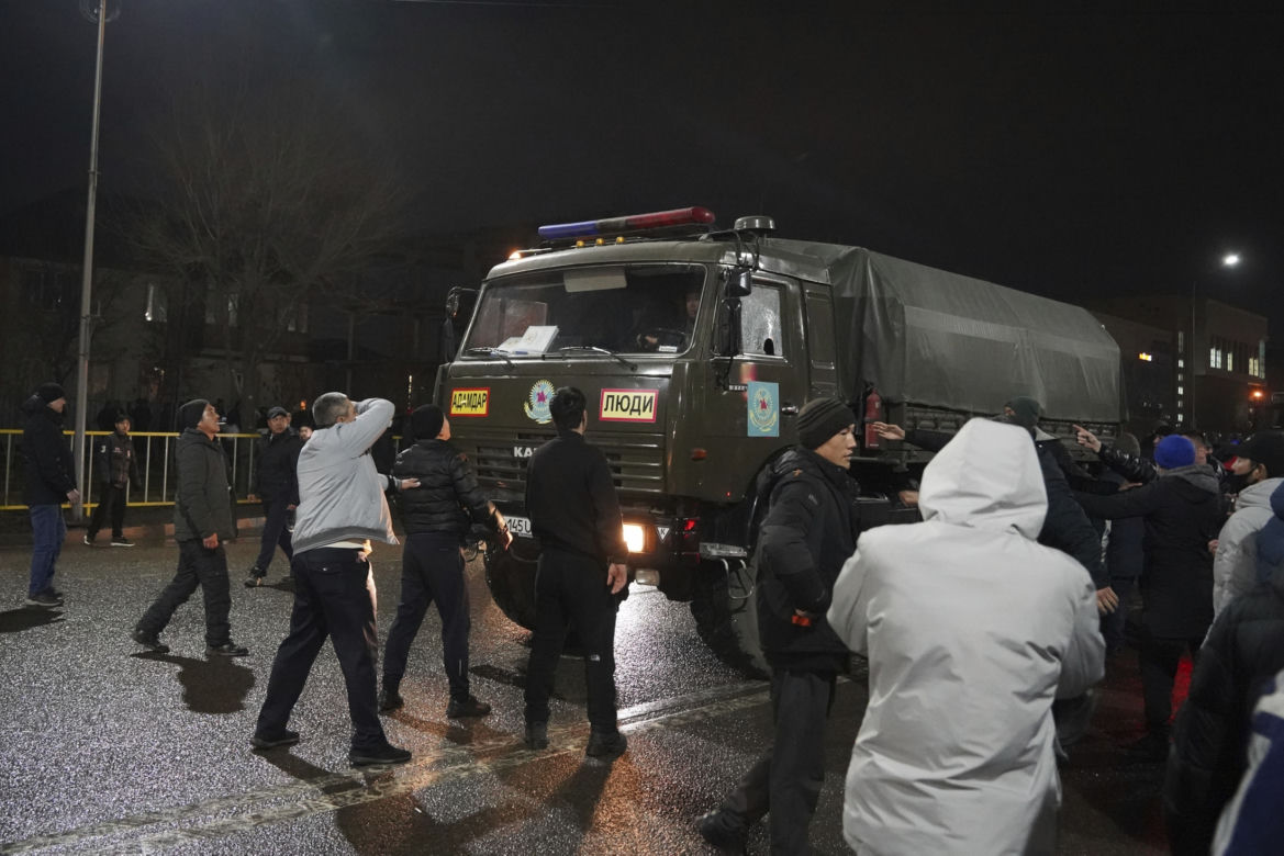 Rzeź w Kazachstanie! Bunt przeciw drożyźnie. Kostnice pełne demonstrantów