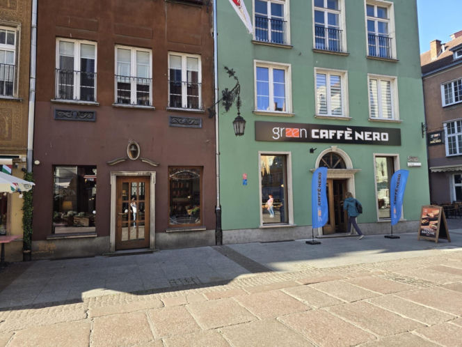 Nowa kawiarnia na mapie Gdańska. Green Caffè Nero postawiło na historię, rzemiosło i jesienne smaki