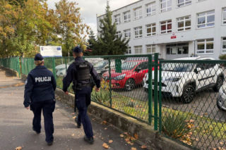 Krwawa seria ataków w szkołach. Uczennice nie kryją lęku: „Czujemy się bardzo zagrożone”