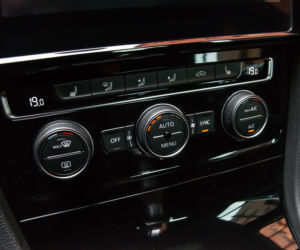 Volkswagen Golf 2.0 TSI GTI Performance 245 KM