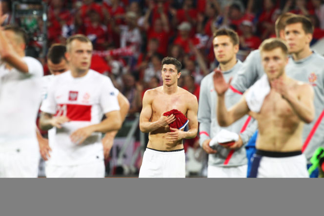 Borussia - Real, Robert Lewandowski - klata