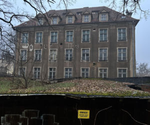 Potrzeba nawet 40 mln zł na remont budynku z ul. Stawowej w Trzebnicy. Czy grozi mu katastrofa budowlana?