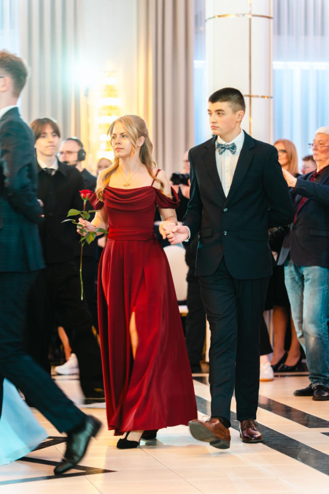 Studniówka 2026 młodzieży z IV LO im. Hetmana Stanisława Żółkiewskiego w Siedlcach