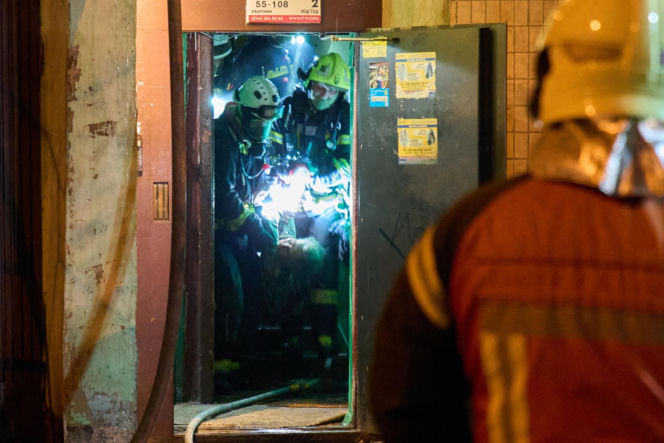 Nocny atak na Kijów! Wielkie eksplozje, płoną bloki