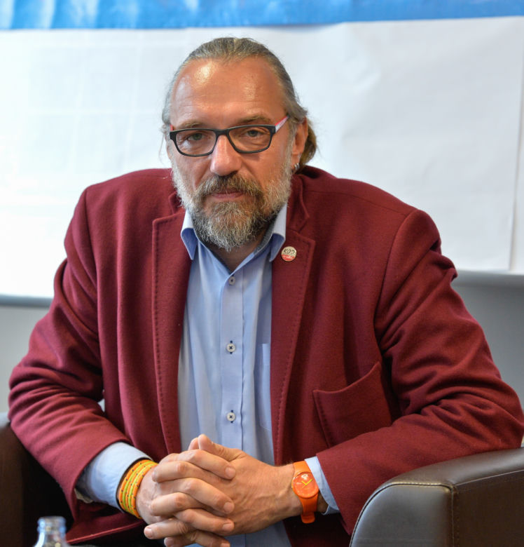 Co stało się z Mateuszem Kijowskim? Ciężko go rozpoznać, nie przypomina siebie