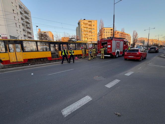 Warszawa. Potrącenie pieszego na torowisku